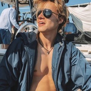 Meet your Posher, Cherish